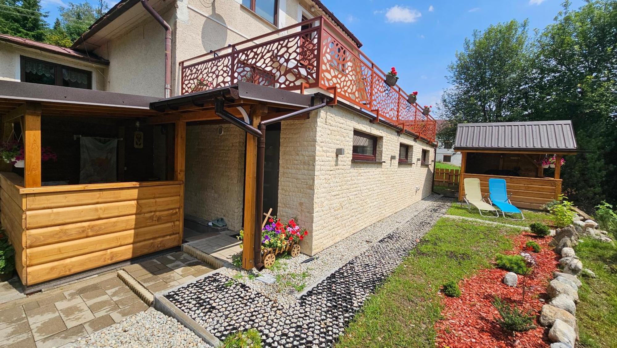 Romanticke Ubytovanie Holiday House Daniela & Studio Julia Ždiar Exterior foto