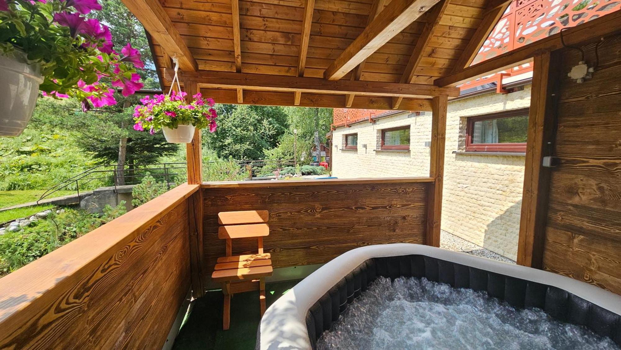 Romanticke Ubytovanie Holiday House Daniela & Studio Julia Ždiar Exterior foto